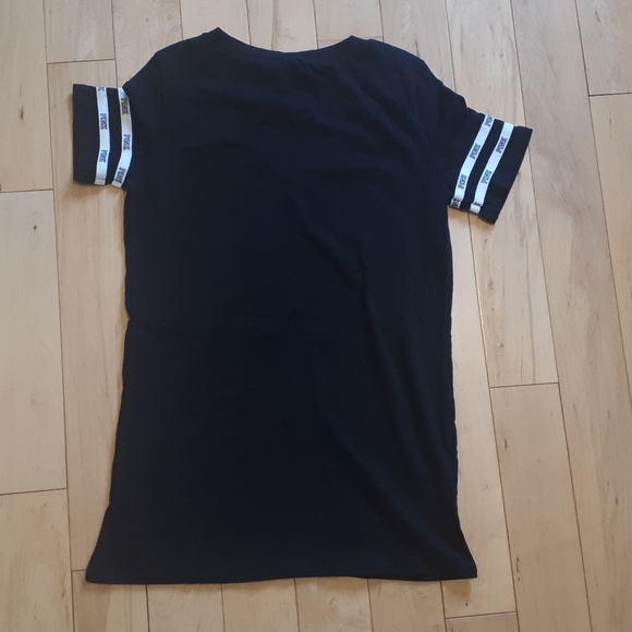 🎉2 for 1🎉 PINK and Ardene Tees - Picture 4 of 8